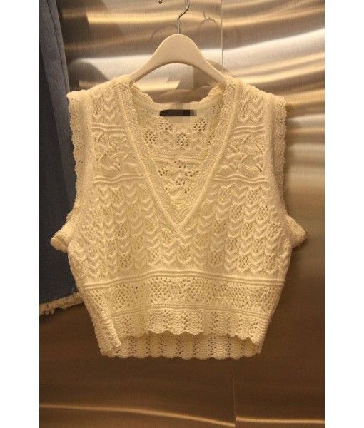 South Korea's East Gate New Women's clothing in spring and autumn 2020 Korean loose and versatile V-neck knitted vest women's fashion
